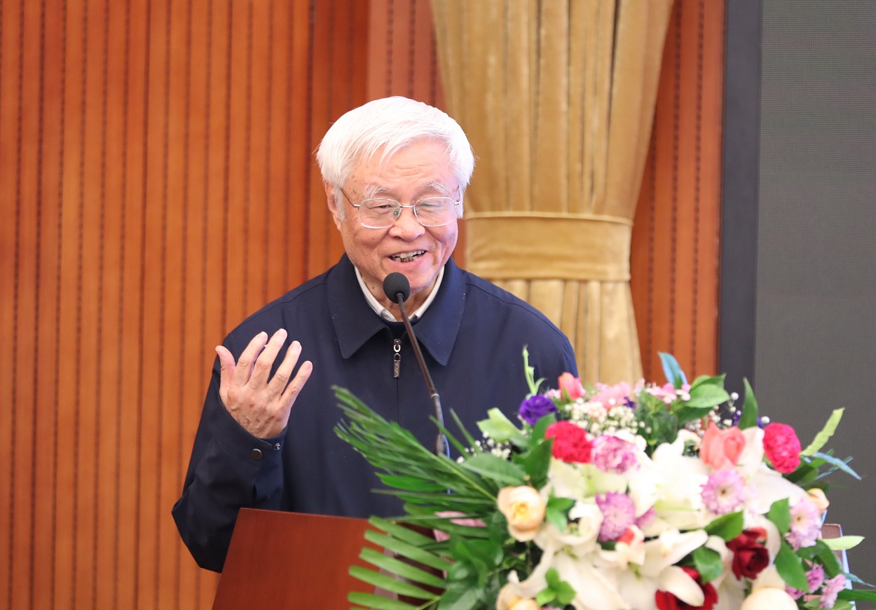 李伯聪AD6I0741